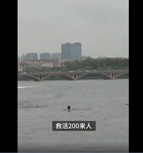 大叔水上救援30年救活200余人 48岁大叔水上救援30年救活200余人(图2)